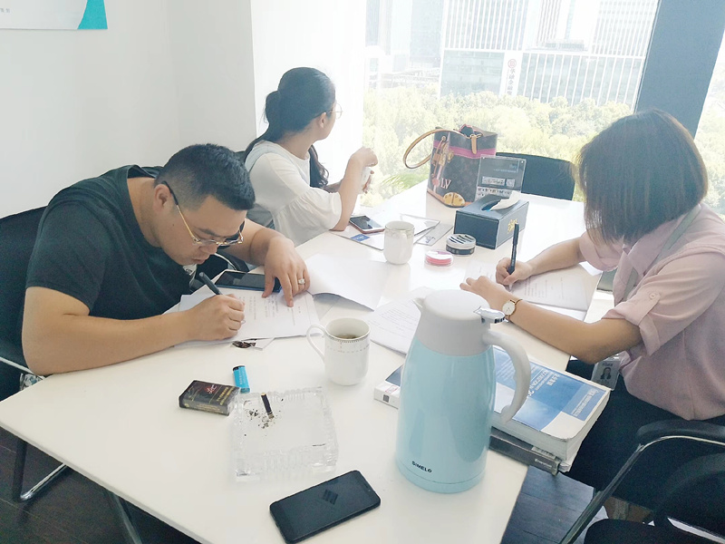 熱烈祝賀馬總夫婦簽約創綠家鹽城市區級代理！