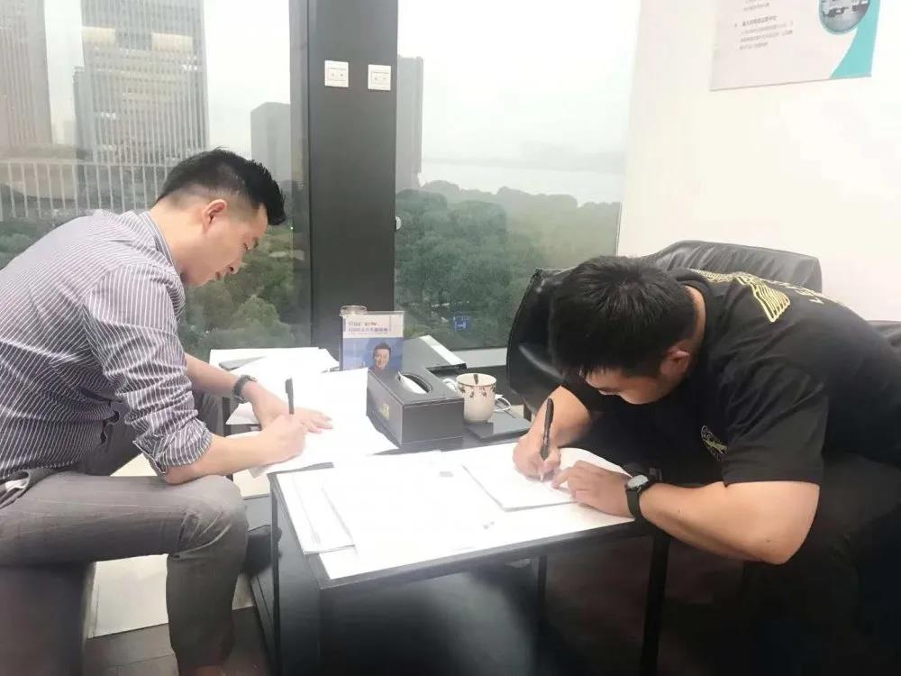熱烈祝賀徐總簽約創(chuàng)綠家河南省鄭州市區(qū)級代理！
